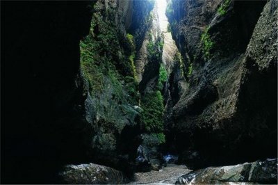 غار زینه گان
