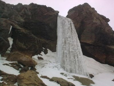 آبشار یخی نوا